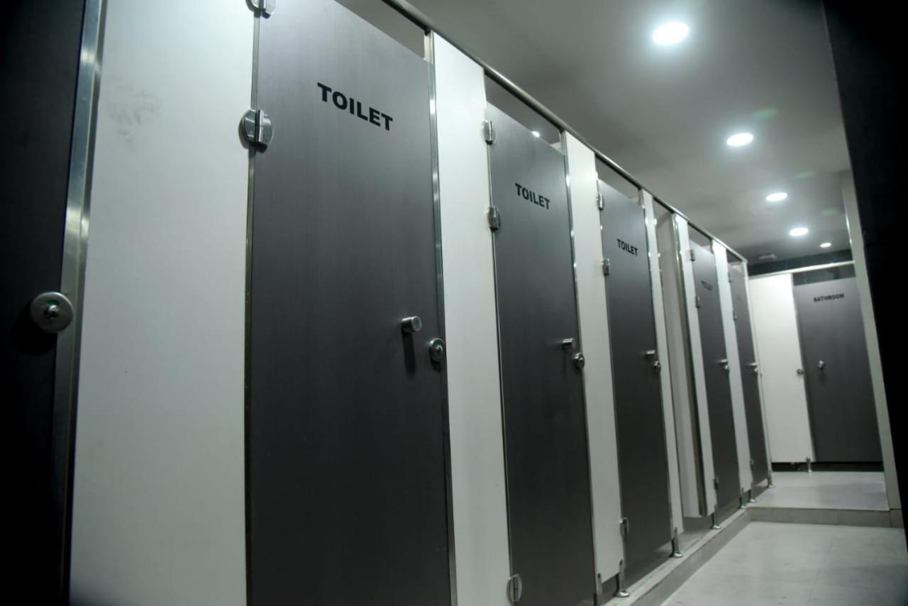 Charyana Hotel Ac Dormitory Ahmedabad Exterior photo